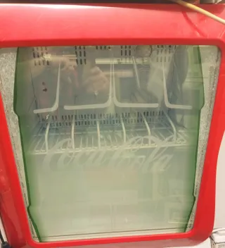 Nevera expositora Coca-Cola