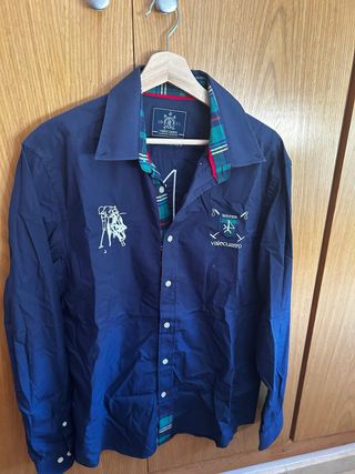 camisas de manga larga , como nuevas.