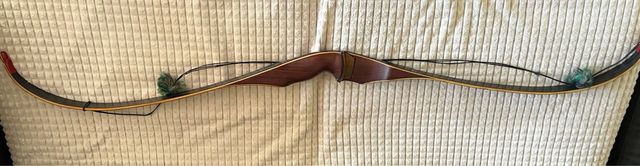 Arco recurvado tradicional monoblock