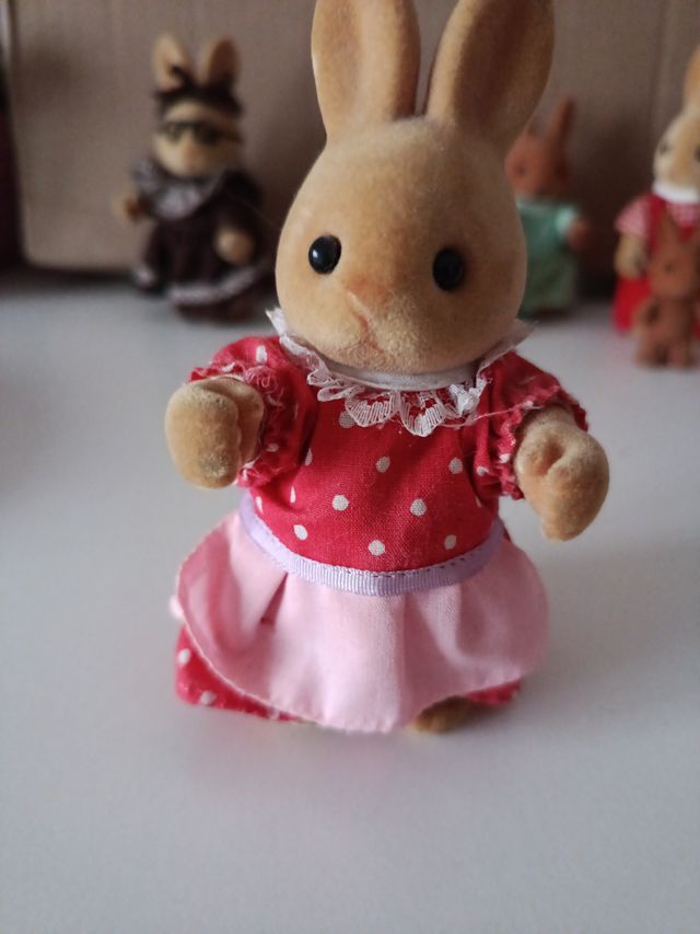 Oferta Muñecos Familia Conejos Antiguos.sylvanian