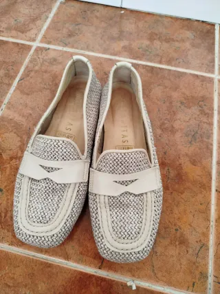 Zapatos Hispanitas Beige y Gris