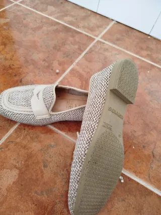 Zapatos Hispanitas Beige y Gris