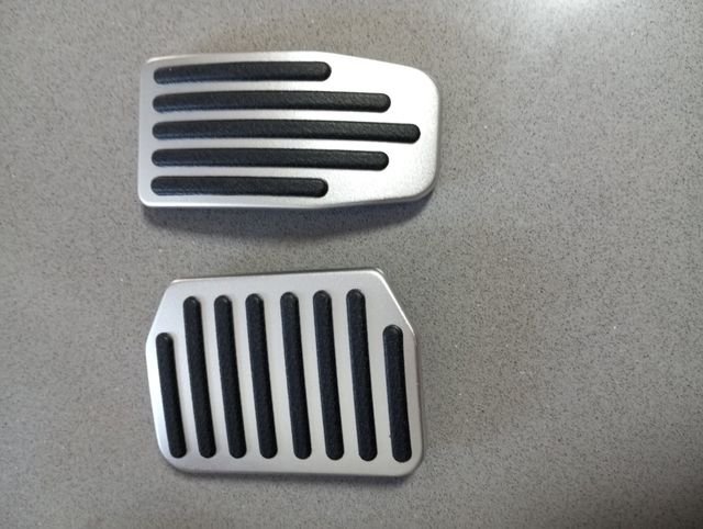 Pedales de coche automático