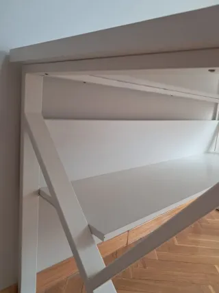 Escritorio de diseño blanco