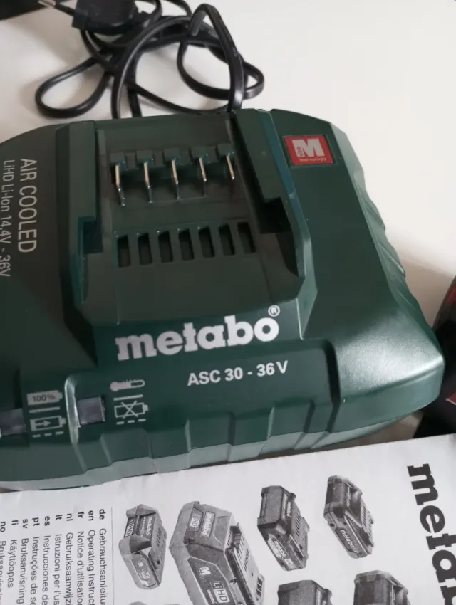 Cargador Metabo ASC 30 - 36V