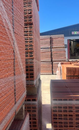 Busco empleo como ayudante de construcción