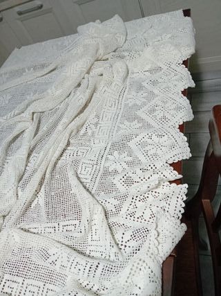 Copriletto uncinetto fatto a mano cm250x210