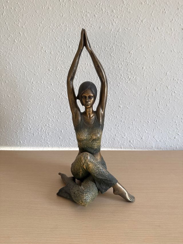 Figura Yoga Sigrid Bronce