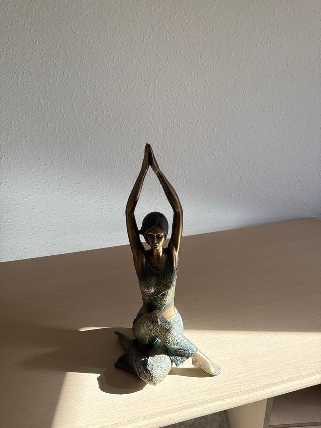 Figura Yoga Sigrid Bronce