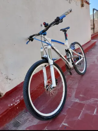 Bicicleta de Descenso Lapierre