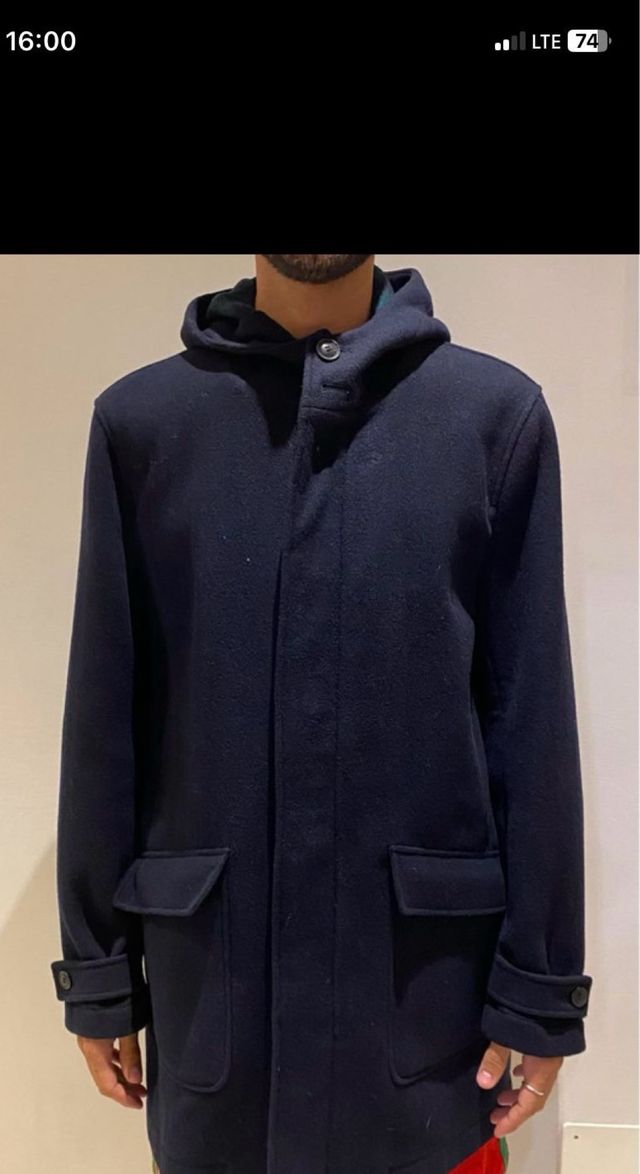 Cappotto blu con cappuccio