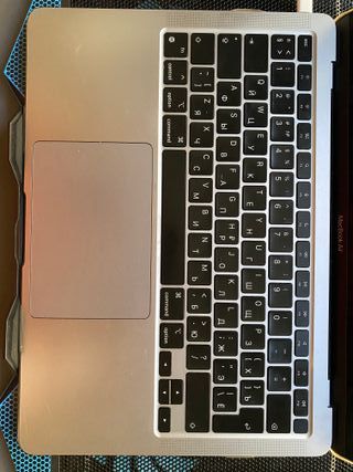MacBook Air M1 16GB RAM 235GB SSD – Teclado EN+RU