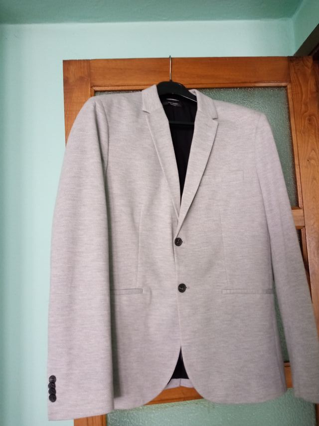 Vendo chaqueta americana, nueva sin estrenar, 20 €
