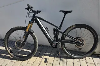 Bicicleta Eléctrica Focus Jam² 6.8 Nine Negra