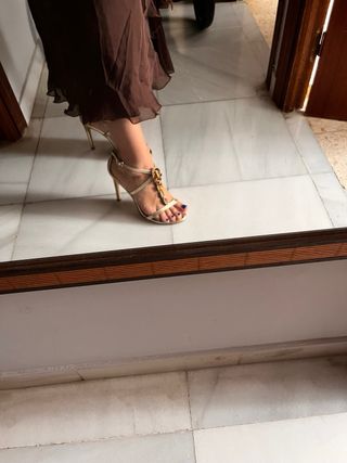 Sandalias tacón alto doradas