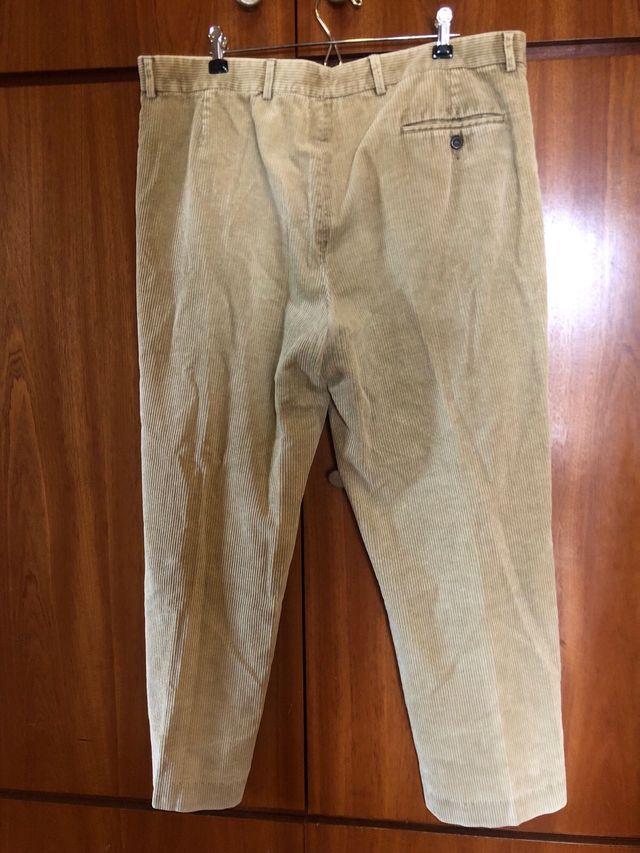 Pantalón de pana beige