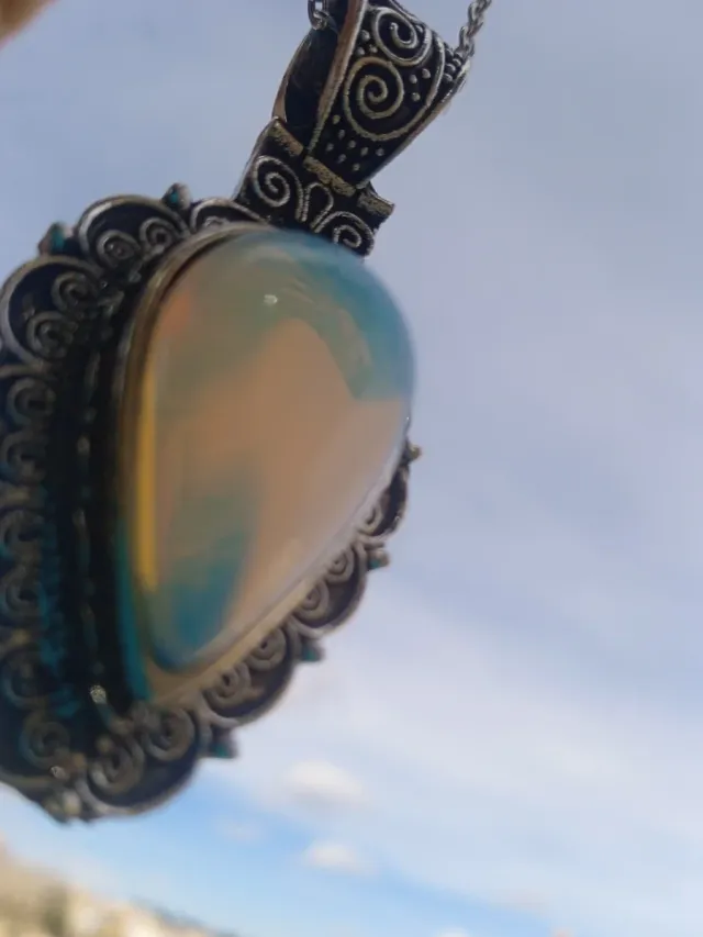 Colgante con Piedra Lunar 