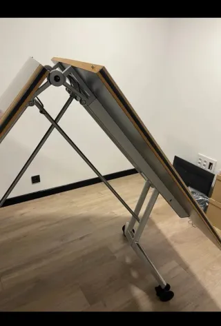 Tavolo da riunione dal design moderno ed elegante