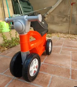 Moto correpasillos infantil roja