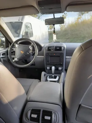 Porsche Cayenne 2004