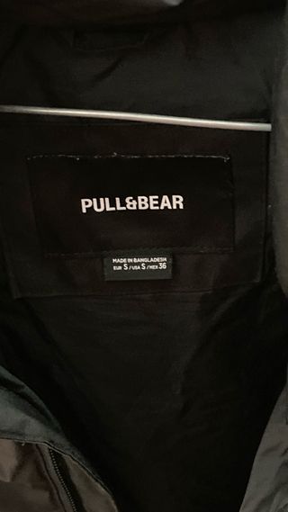 Pull&Bear Chaqueta Negra Talla S
