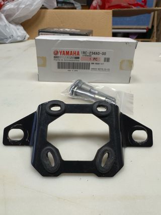Soporte GPS Yamaha MT-10 1RC-234A0-00