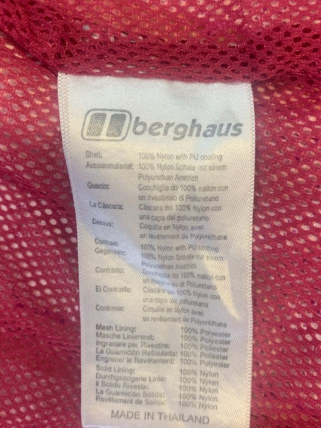 Chaqueta Berghaus impermeable rosa Talla M