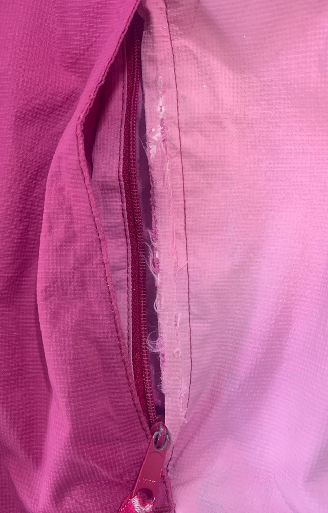Chaqueta Berghaus impermeable rosa Talla M