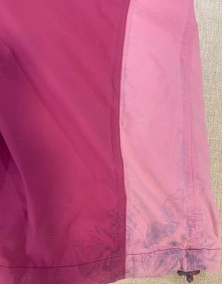 Chaqueta Berghaus impermeable rosa Talla M