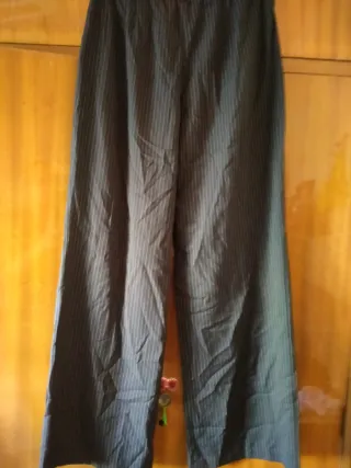 Pantalones anchos de Stradivarius sin estrenar