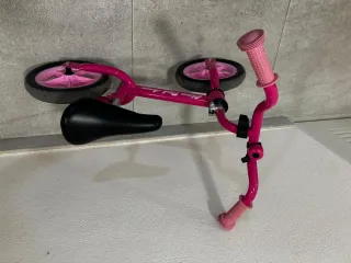 Bicicleta sin pedales rosa Chicco