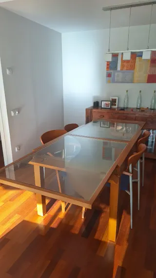 Mesa de comedor extensible con 4 sillas