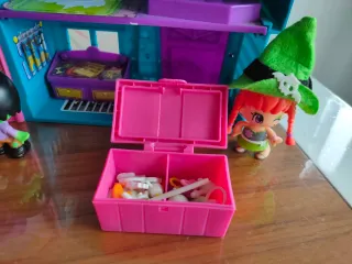 PinyPon Casa Halloween incluye 5 muñecos