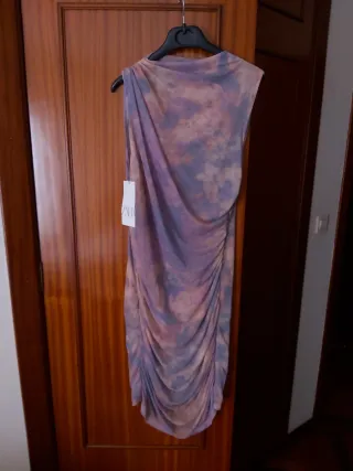 Zara Vestido ajustado gasa (30€ original)