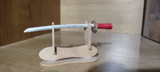 Mini Katana y Soporte Marquetería