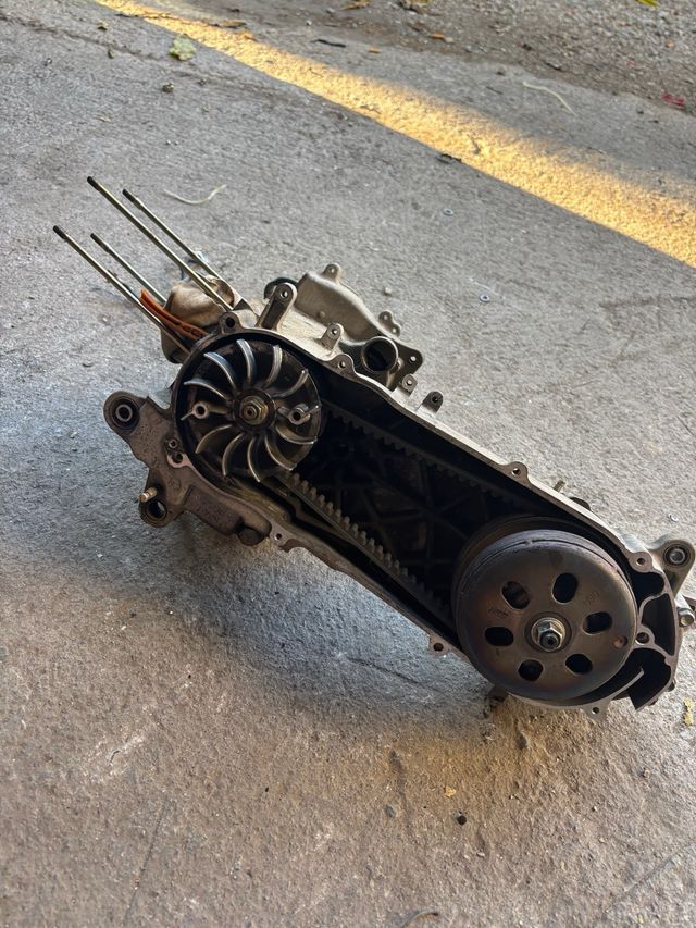 Motor Peugeot TWEET 125 CC Aligerado