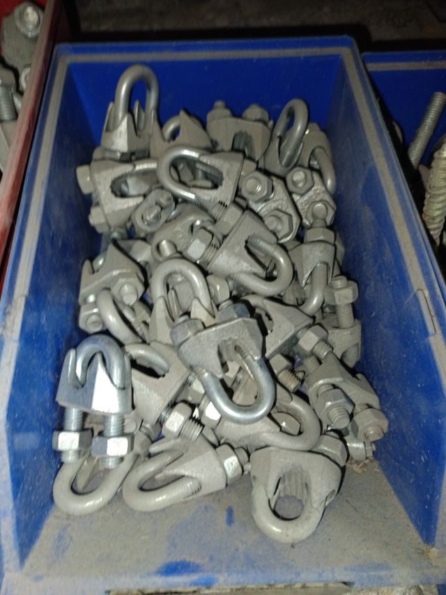 Tensores metálicos para cable