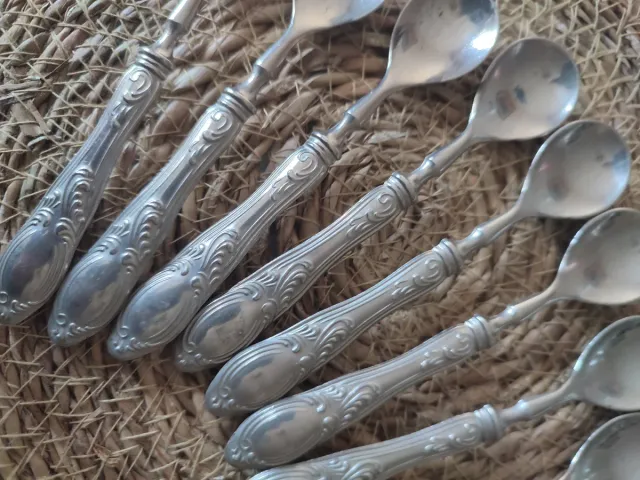 Juego de 8 cucharas antiguas de plata