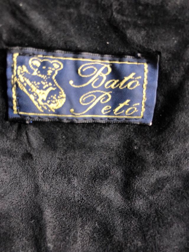 Cazadora aterciopelada negra