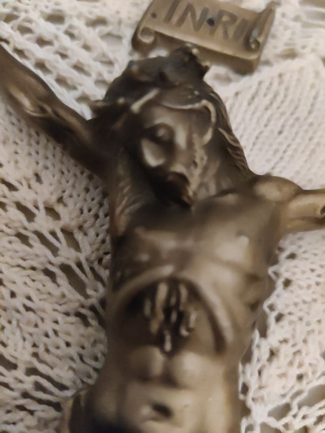 Statuina di crocefisso