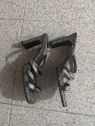 Tacones de fiesta plateados Ermen