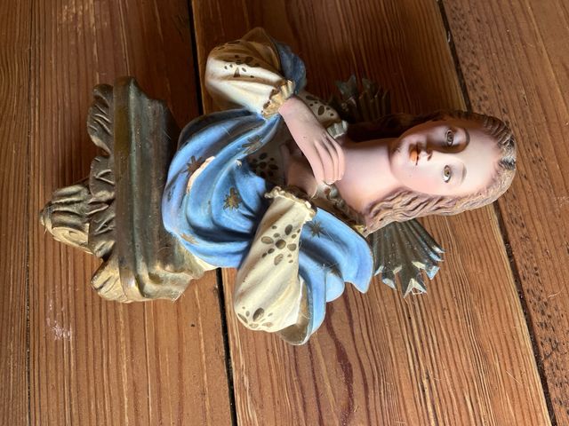 Virgen antigua ojos cristal