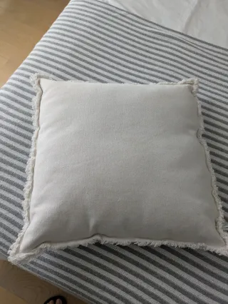 Manta plaid y cojines