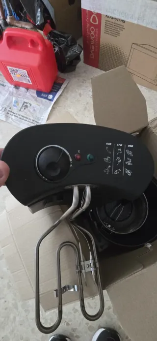 Freidora redonda con cesta