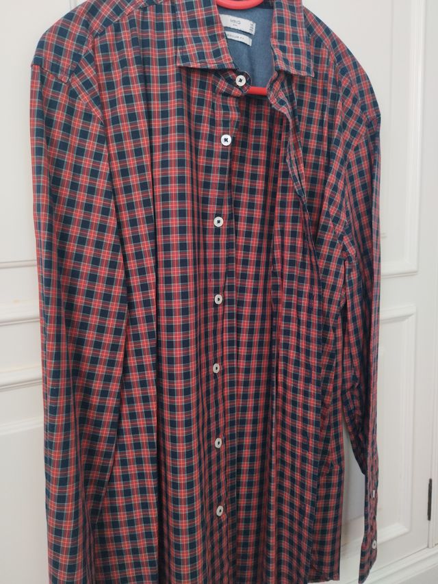 Camisa Mango cuadros roja y negra