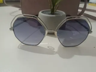 Gafas Guess Octagonales Plata Morado