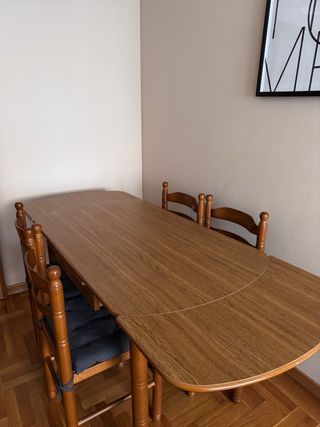 Mesa y 4 Sillas Comedor Madera
