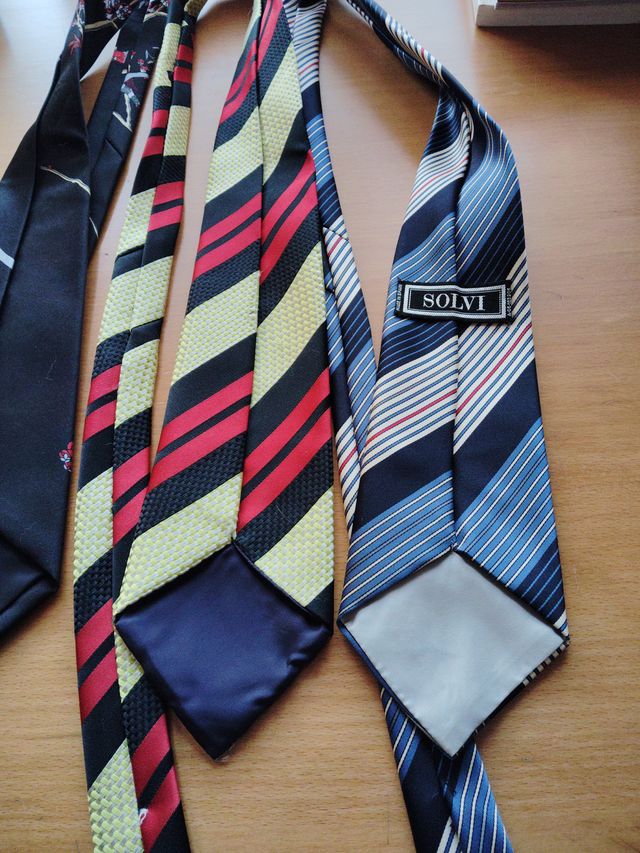Lote 4 Corbatas Vintage Nuevas precio LOTE