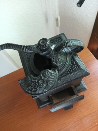 Molinillo de café antiguo
