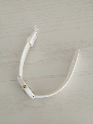 Reloj Swatch Blanco y Dorado